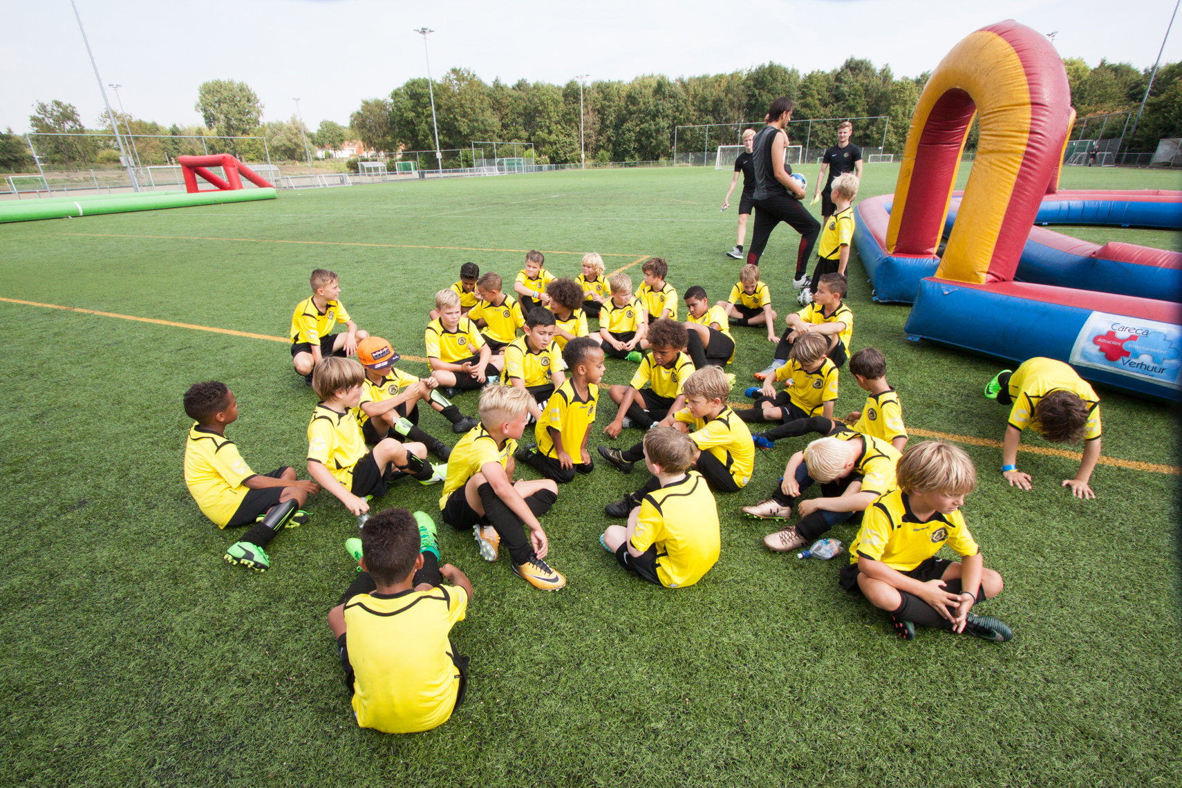 Born to Play voetbalschool