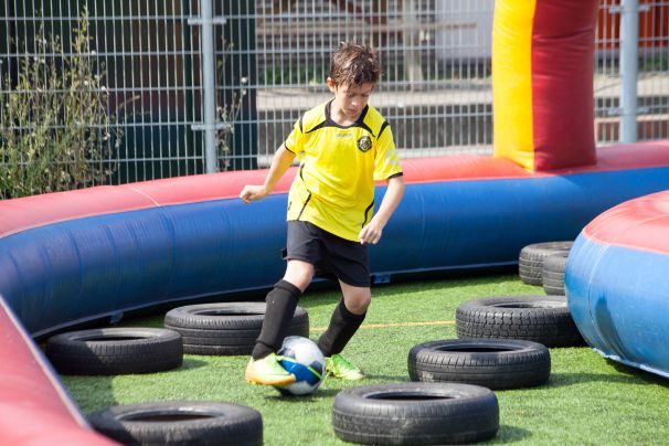 Born to Play voetbalschool