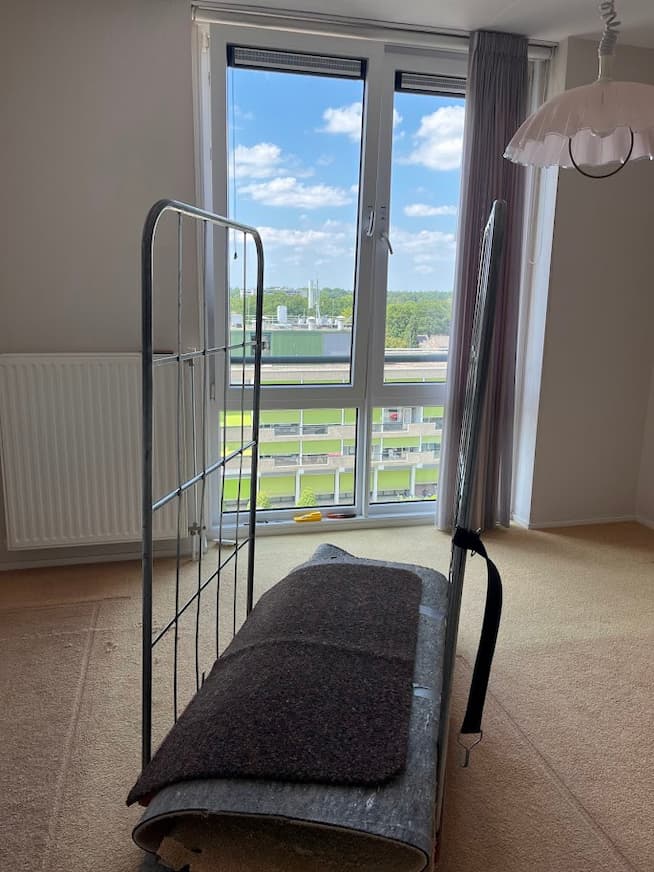 Kamer in een verzorgingshuis in Emmen leegruimen