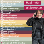 interieurontwerper tegen een multicolour achtergrond met een checklist tekst met interieurproblemen